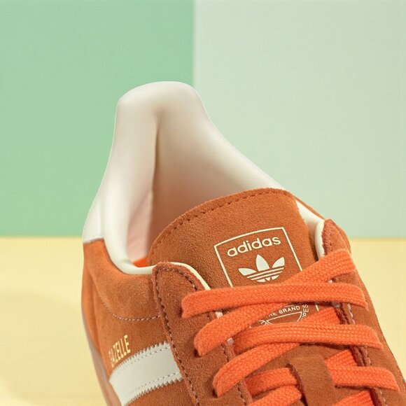 Adidas Gazelle Unisex Athletic Shoe - Picture 3 of 11